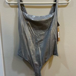 NWT SKIMS FITS EVERYBODY SQUARE NECK BODYSUIT